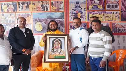 Mahakumbh : पुण्य कमाने की होड़ में पूर्वांचल और बिहार के बाहुबली भी पीछे नहीं, संगम की रेती पर लगा जमघट In the race to earn virtue, even the strongmen of Purvanchal and Bihar are not far behind