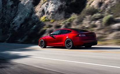 Tesla: मुंबई के बीकेसी में एपल से सस्ती जगह पर होगा टेस्ला का शोरूम, कंपनी ने भारत में एंट्री की ऐसे की तैयारी Tesla's first showroom will be in Mumbai's BKC, the rent will be Rs 35.26 lakh per month Know about this