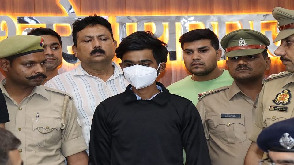 इंजीनियर का कत्ल: 'मिस्टर सनकी...', रील बनाने और महंगी बाइकों का शौकीन; कातिल सौरभ को लेकर चौंकाने वाला खुलासा Prayagraj Engineer Murder Shocking Revelation About Killer Saurabh Know Details in Hindi