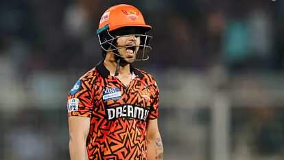 IPL 2025: शतक के साथ सत्र का आगाज करने वाले ईशान किशन का बल्ला तीन पारियों में खामोश; फैंस ने लगाई लताड़ IPL 2025 KKR vs SRH Ishan Kishan who started with century remained silent in three innings Fans lashed out