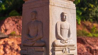 Mahavir Jayanti 2025: आज भी प्रासंगिक है भगवान महावीर के सूत्र, सीखें सुख-शांति से जीवन जीने की कला Mahavir Jayanti 2025 Know Significance Panchsheel Principles of Mahavir Swami Jain Community