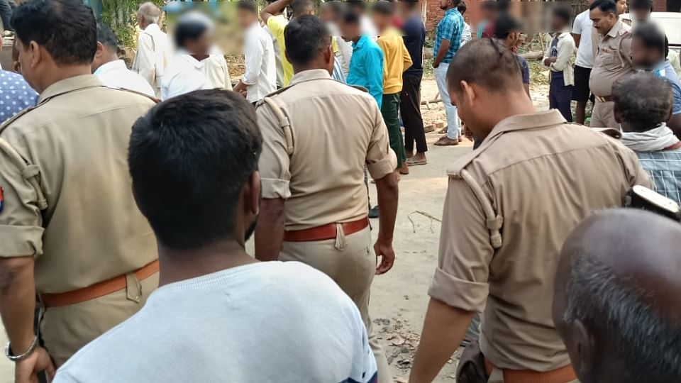 UP: अस्पताल में नर्स का कत्ल...संचालक को लेकर खुला नया राज, हेल्पर से बन गया मेडिकल माफिया; पूरी कहानी Nurse murder in hospital at sant kabir Nagar New secret revealed about hospital operator helper turned