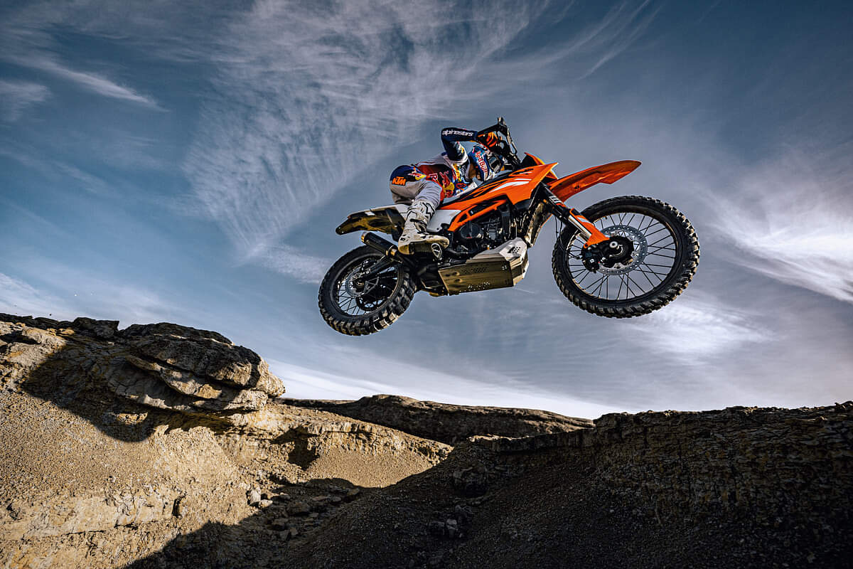 KTM 390 Enduro R: नई केटीएम 390 एंड्यूरो आर भारत में लॉन्च, जानें कीमत और खूबियां KTM 390 Enduro R motorcycle launched in India Know Price Features Specifications