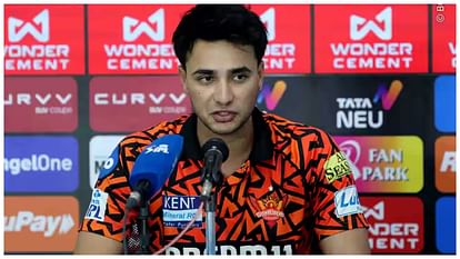 IPL 2025: मैच से पहेल बुखार से जूझ रहे थे अभिषेक शर्मा, इस तरह युवराज और सूर्यकुमार ने की मदद, बताई पूरी कहानी IPL 2025: Abhishek Sharma suffering from fever for 4 days before SRH vs PBKS, Yuvraj and Suryakumar helped