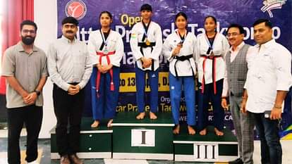 Taekwondo: 93 पदक जीतकर बने काशी चैंपियन, भाई-बहन की जोड़ी ने जीता स्वर्ण; पढ़ें खेल की अन्य खबरें Taekwondo Kashi became champion by winning 93 medals brother and sister duo won gold