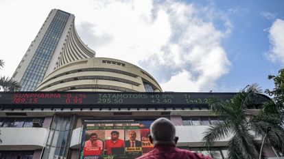 Share Market Closing Bell: लाल निशान पर बंद हुआ शेयर बाजार; सेंसेक्स 452 अंक टूटा, निफ्टी भी लुढ़का Sensex Closing Bell Share Market Closing Sensex Nifty Share Market News and Updates