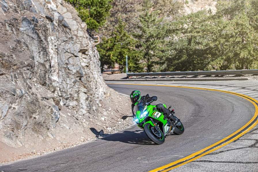 2025 Kawasaki Ninja 650 KRT: भारत में लॉन्च हुई 2025 निंजा 650 केआरटी एडिशन, जानें कीमत और खूबियां 2025 Kawasaki Ninja 650 KRT Edition launched in India Know Price Features Specifications