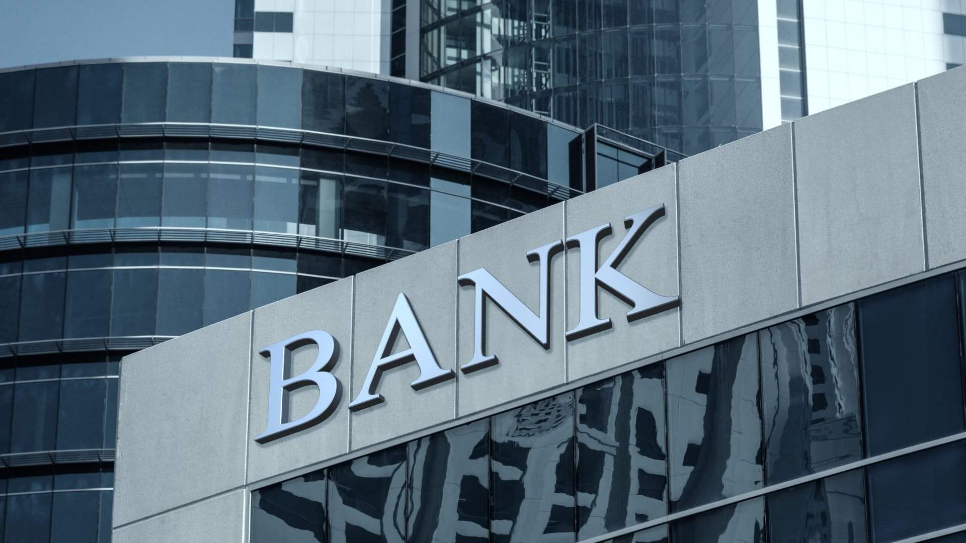 Diwali Bank Holiday: क्या आज दिवाली के दिन बैंक खुला है या नहीं? एक क्लिक में यहां जानें Diwali 2025 Bank Holiday How Many Days Close Diwali Par Bank Holiday Hai Kya