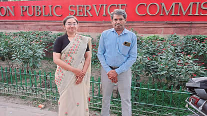 यूपीएससी: 394 रैंक लाकर रूरा की अक्षिता त्रिवेदी ने पाई सफलता, वीडियो कॉल पर मां व पिता को दी खुशखबरी UPSC: Akshita Trivedi of Rura achieved success by securing 394 rank