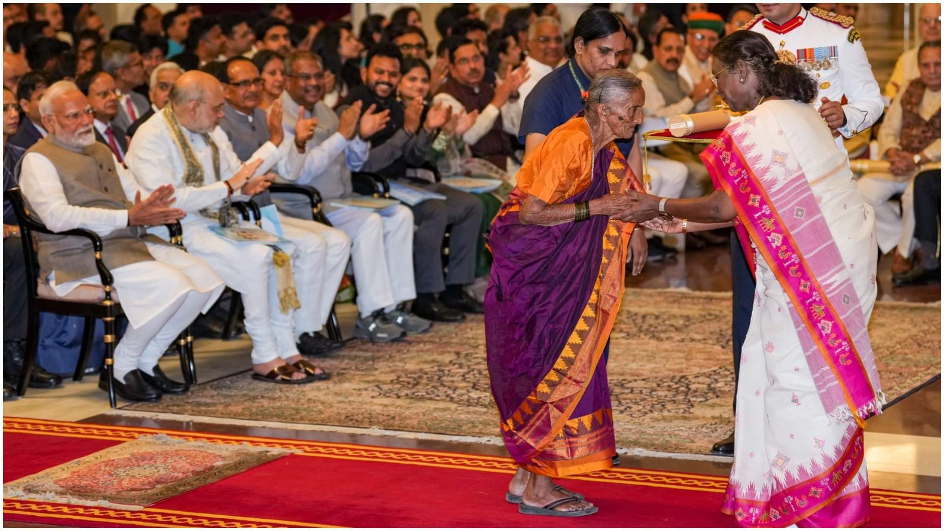 Padma Awards: कौन हैं पद्मश्री से सम्मानित 96 साल की भीमव्वा, जिनके बिना अधूरी है तोगलु गोम्बेआटा की परंपरा Padma Awards 2025 Who is 96 year old puppeteer bhimavva Doddabalappa Shillekyathara Got Padma Shri