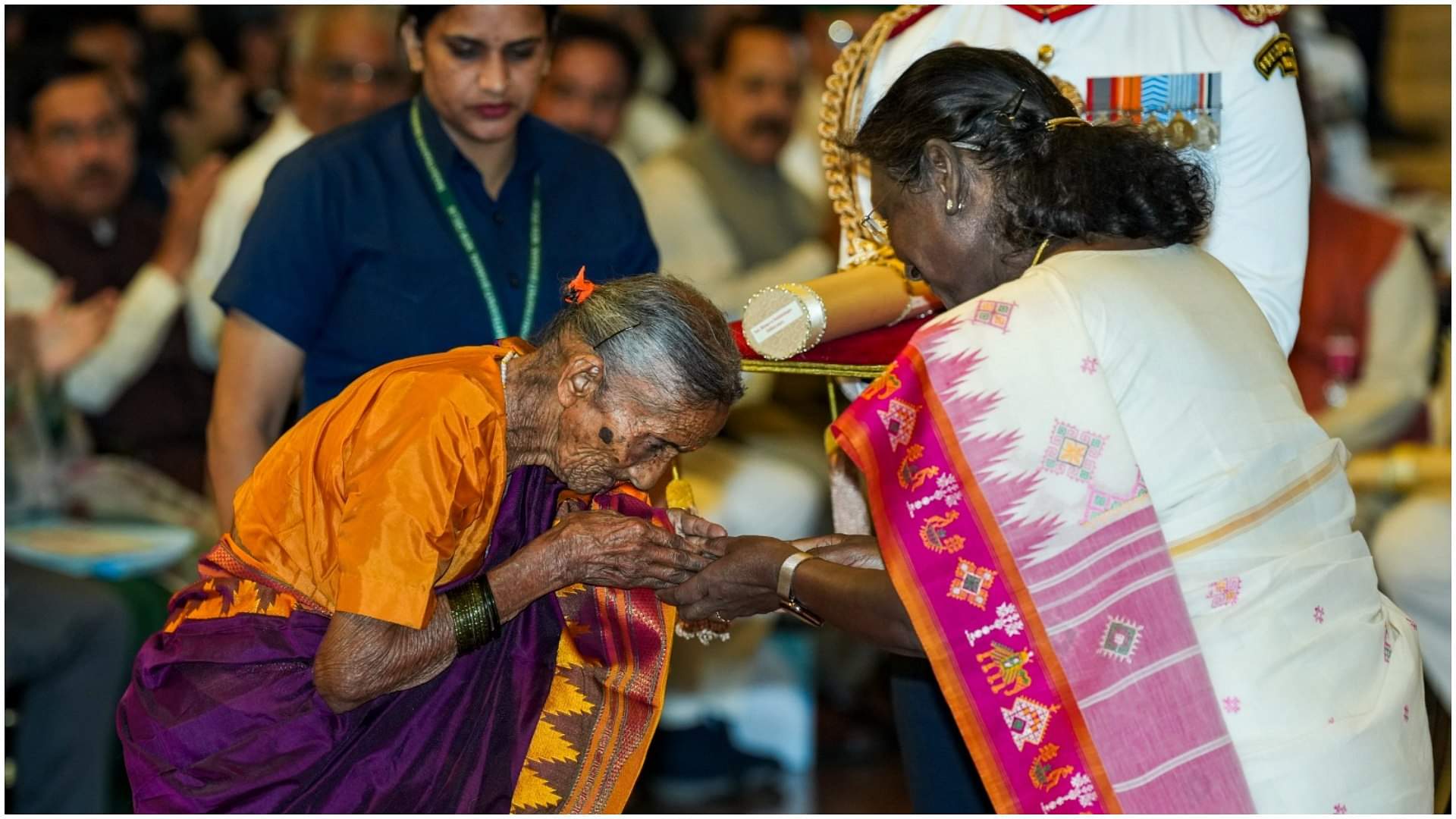 Padma Awards: कौन हैं पद्मश्री से सम्मानित 96 साल की भीमव्वा, जिनके बिना अधूरी है तोगलु गोम्बेआटा की परंपरा Padma Awards 2025 Who is 96 year old puppeteer bhimavva Doddabalappa Shillekyathara Got Padma Shri