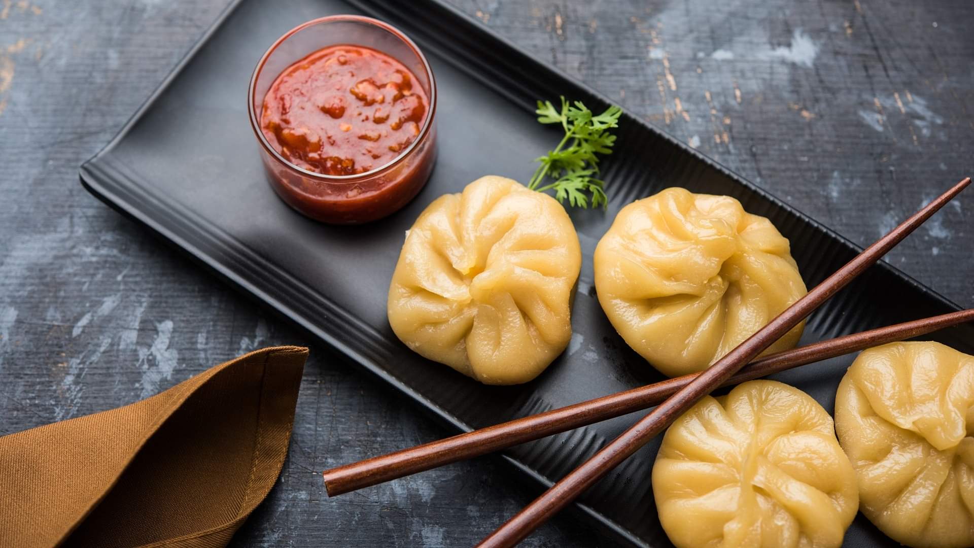 Momo Recipe: घर पर आसान विधि से तैयार करें मोमोज, बनाने के लिए स्टीमर की जरूरत भी नहीं पड़ेगी Momo Recipe without steamer at home momos kaise banayein