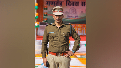 दुर्ग: SSP ने पुरानी भिलाई थाना प्रभारी को लाइन अटैच किया, जुआ-सट्टा रोकथाम में लापरवाही का आरोप Durg SSP line attached old Bhilai police station in-charge