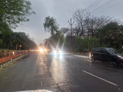 Meerut Weather News: झूम कर बरसे बदरा, तीन घंटे हुई झमाझम बारिश, जनजीवन प्रभावित Meerut Weather Forecast: heavy rain for three hours in west UP,