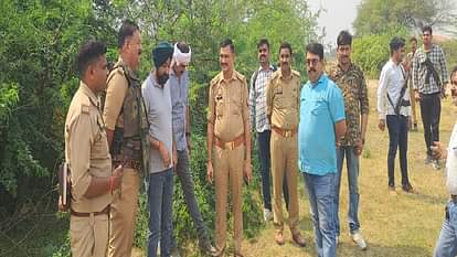 झांसी में मुठभेड़: मोंठ पुलिस की कार्रवाई में फिरौती का वांछित बदमाश घायल, पैर में लगी गोली Encounter in Jhansi: Ransom wanted criminal injured in action by Moth police, shot in the leg