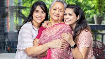 Ideal Daughters: आदर्श बेटियों की प्रेरणादायक कहानी, जो बेटों को पछाड़ बनीं माता पिता का सहारा Inspiring Story Of Ideal Daughters Taking Care Of Elderly Parents instead Of Son