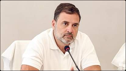 यूपी: राहुल गांधी की नागरिकता मामले में एक नई याचिका दाखिल, फैसला होने तक विदेश यात्रा रोकने की मांग UP: A new petition filed in Rahul Gandhi's citizenship case, demand to stop foreign travel till the decision i