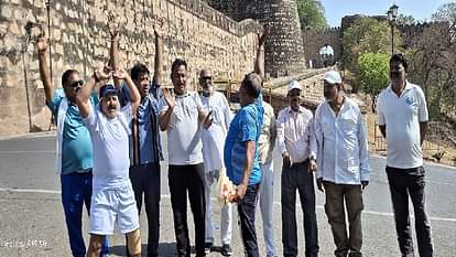 हौंसले की उड़ान: झांसी में गूंजा राष्ट्रभक्ति का जयघोष A wave of enthusiasm in Jhansi India roared the enemy trembled