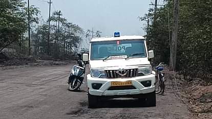 कोरबा में सनसनी: रेलवे साइडिंग पोखरी में लाश से हड़कंप, रेस्क्यू टीम बुलाई; मौत की वजह टटोलने में जुटी पुलिस Police started investigating dead body found in railway siding pond in Korba