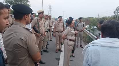 Haryana Crime: बहादुरगढ़ में दिल्ली के व्यापारी से लूट, फिल्मी अंदाज में कार लूट कर भागे बदमाश, ढूंढ रही पुलिस Car looted from Delhi businessman in Bahadurgarh
