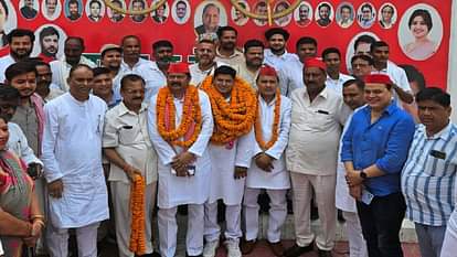 Bareilly News: दोपहर में हुआ सम्मान, शाम होते ही पद से हटा दिए गए सपा के जिला उपाध्यक्ष ताजुद्दीन SP district vice president Tajuddin removed from his post in Bareilly