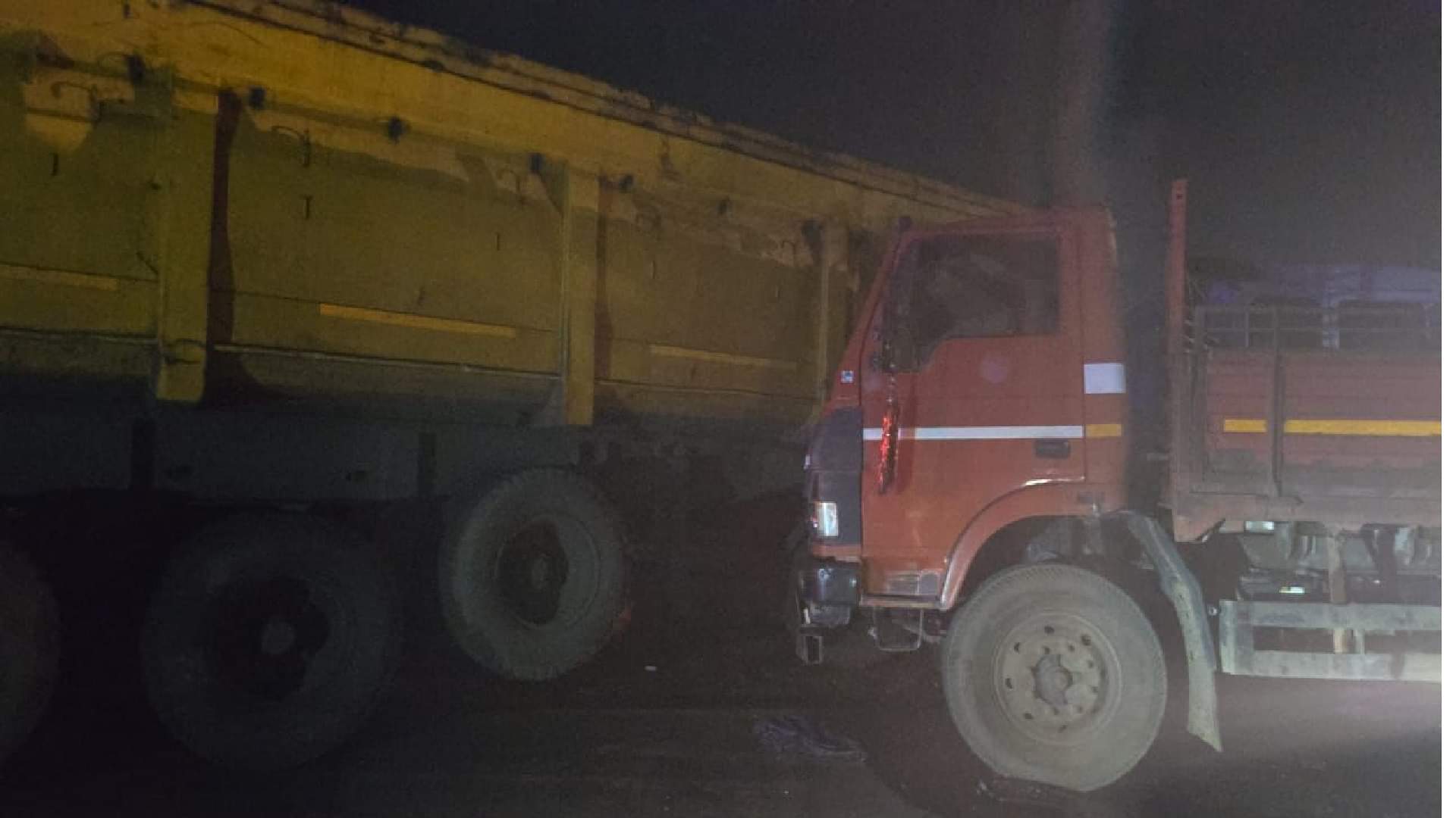 Raipur accident: टोल बचाने के चक्कर में पकड़ा दूसरा रास्ता, 13 लोगों ने तोड़ा दम,मातम में बदली छठी की खुशियां Raipur khrora accident news: 13 people died and many Injured CG accident news