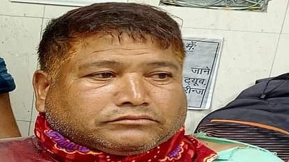 Almora News: खेत में काम कर रहे ग्रामीण पर जंगली सुअर ने किया हमला, गंभीर रूप से जख्मी अधेड़ का चल रहा इलाज Pig Attacks Farmer in Bageshwar