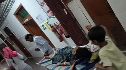 बच्चे को थमाई खून की थैली: बीमार थी..मां परिजन खींचते रहे स्ट्रैचर, झांसी मेडिकल कॉलेज पर अब अखिलेश ने कसा तंज Akhilesh Yadav commented on the negligence in Jhansi Medical College