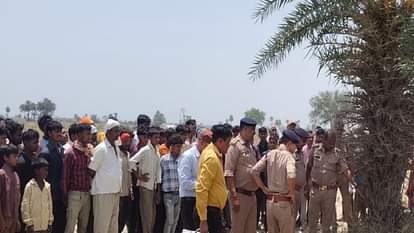UP: कासगंज में युवक की गोली मारकर हत्या, खेत पर खून से लथपथ मिली लाश; जांच में जुटी पुलिस youth was shot dead in Kasganj his body was found soaked in blood in a field