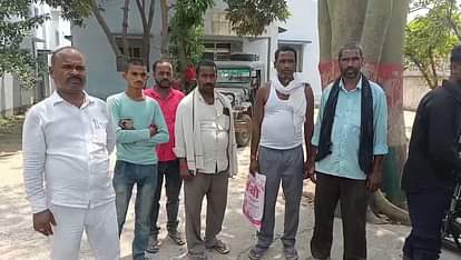 Bihar Accident: बरातियों से भरी गाड़ी में स्कॉर्पियो ने मारी टक्कर, दूल्हा के पिता की मौत; सात बराती घायल Bihar Accident: Scorpio hits vehicle full of wedding guests, seven person injured
