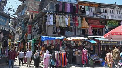 गोलियों से टूटा सैलानियों का भरोसा: डल झील अब भी उदास, आतंक ने छीन ली कश्मीर की मुस्कान; पर लाल चौक पर रौनक After the ceasefire, the hustle and bustle of the common people is returning, the tourist places are empty
