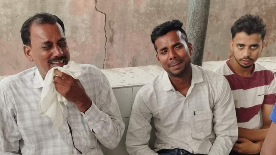 UP: खुदकुशी से पहले अमित ने रिश्तेदार को व्हाट्सएप कॉल कर बताई थी ये बात; सामूहिक हत्याकांड और सुसाइड की कहानी Unnao mass murder and suicide Doubt on wife character Amit called his relative on WhatsApp and told him