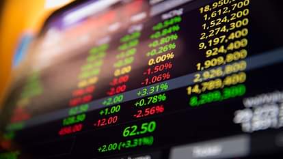 Share Market: 'म्यूचुअल फंड प्रवाह से भारतीय बाजार में बड़ी गिरावट टली', जेफरीज की रिपोर्ट में दावा Mutual fund inflows averted a major fall in the Indian market, claims a Jefferies report