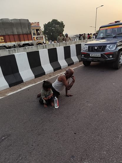 लखनऊ में सुबह-सुबह बड़ा हादसा: बिहार से दिल्ली जा रही स्लीपर बस में लगी आग, जिंदा जले पांच यात्री, कई घायल Lucknow Bus Fire News: Bus Going From Bihar to Delhi Caught Fire, Five Passengers Burnt Alive