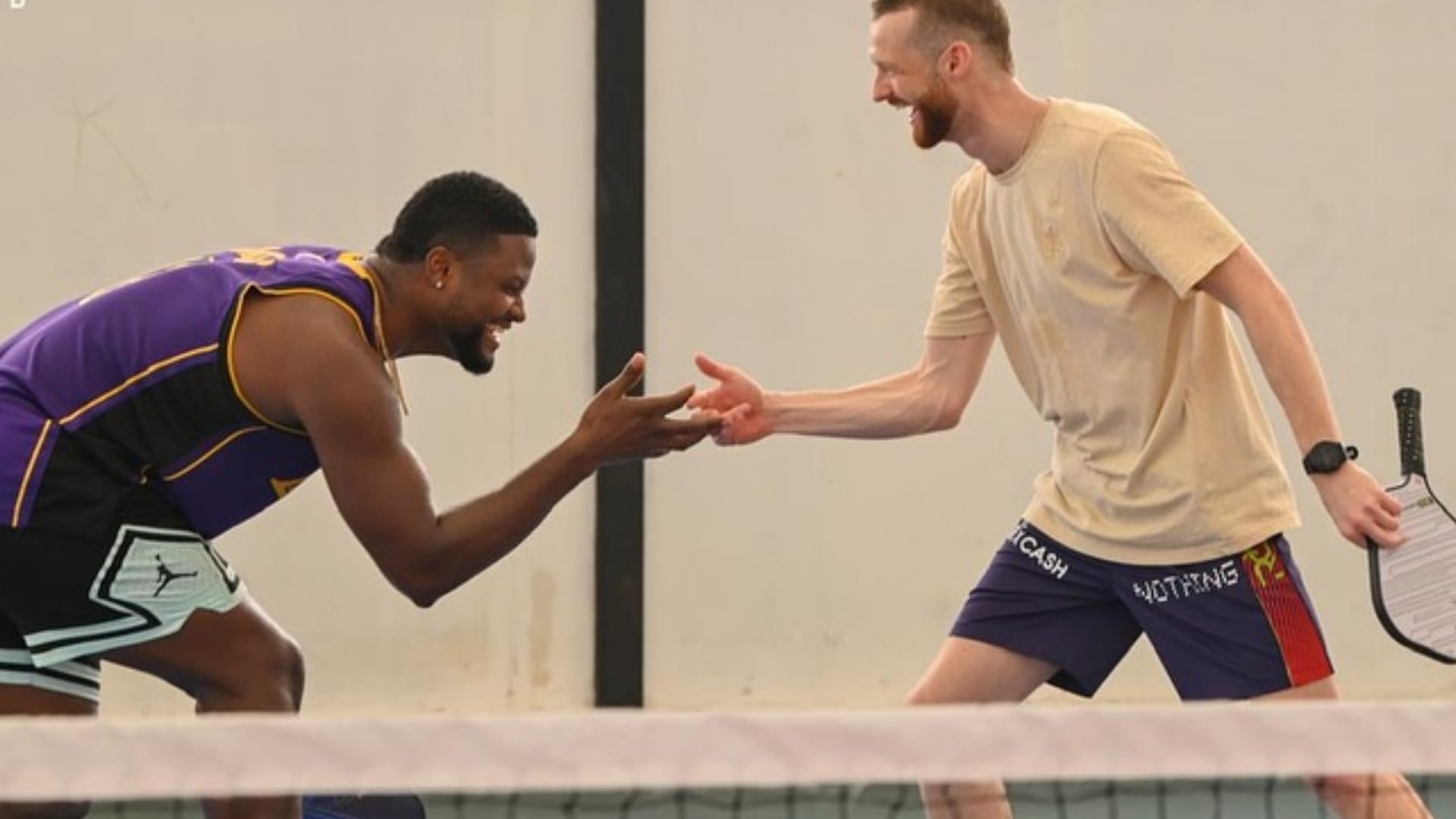 IPL 2025: पिकलबॉल में हाथ आजमाते नजर आए कोहली और अनुष्का, कार्तिक-दीपिका भी दिखे; आरसीबी ने साझा किया पोस्ट Virat Kohli, Anushka Sharma become pickleball partners at RCB team event ahead of IPL match against SRH