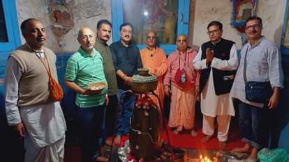 आस्था जीती: आतंकियों ने 35 साल पहले शिवलिंग नदी में फेंका, 10 साल की कानूनी लड़ाई के बाद मंदिर में हुआ स्थापित Shivling installed in Jogeshwari temple after 10 years of legal battle,