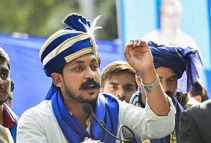यूपी: आकाश आनंद के बाद चन्द्रशेखर का मायावती पर हमला, कहा- उन्होंने आकाश का मजाक बना डाला UP: After Akash Anand, Chandrashekhar attacks Mayawati, says she made fun of Akash