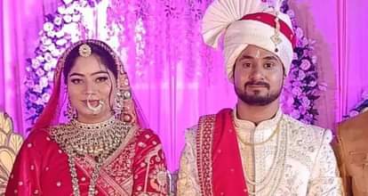 Indore News: मेघालय में हत्या की जगह पर राजा रघुवंशी के परिजनों ने की पूजा, गमगीन भाई की बात सुन भर आएगा दिल Indore News: Raja Raghuvanshi's family performed puja at place of murder in Meghalaya, brother's reaction