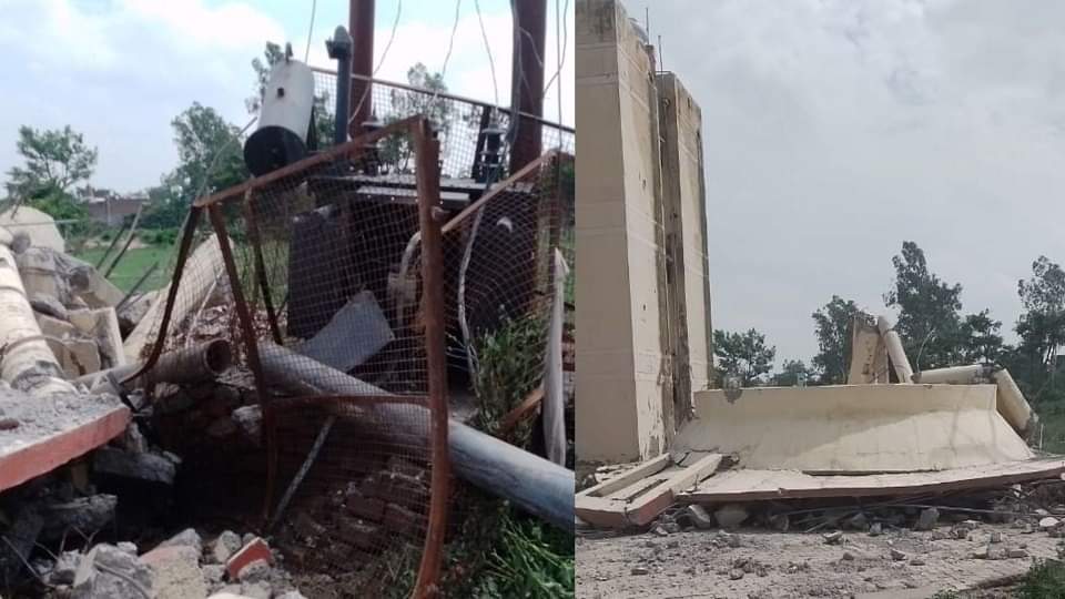 UP: 13.96 करोड़ रुपये से बनी टंकी...चार दिन भी न सह सकी पानी का बोझ, तेज धमाके के साथ गिरी; तीन लोग घायल water tank fell with loud explosion in residential colony