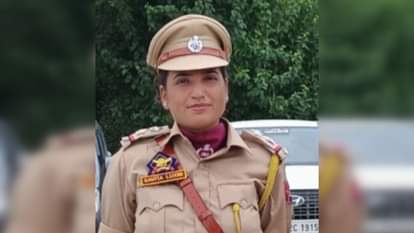 सपनों की उड़ान: कठुआ की बेटी बनी प्रोबेशनरी सब इंस्पेक्टर; सविता की कहानी बनी हर महिला के लिए मिसाल Savita, from the terror-affected Badnota village in Kathua district