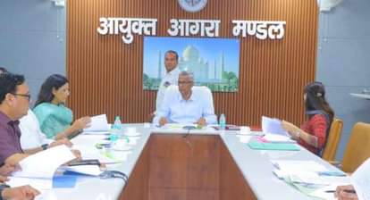 UP: आगरा में 27 लाख रुपये हो गए खर्च...फिर भी नहीं साफ हो सका पानी, AMU का प्रोजेक्ट हो गया फेल Agra Smart City Taj Mahal Drain Project Fails: Rs 90 Lakh Spent Dirty Water Enters Homes, Project Shut