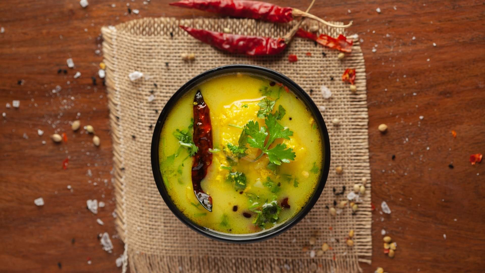 UP Style Mattha Aloo Recipe: यूपी स्टाइल मट्ठा आलू बनाने का सबसे आसान तरीका How to Make UP Style Mattha Aloo at Home Recipe Step by Step Process