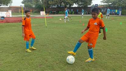 Sport News: दो पेनल्टी कॉर्नर के मौके को भुना नहीं सकी टीम ए, 13वें मिनट में आर्यन के गोल से सी टीम जीती Sport News Team not capitalize on opportunity of two penalty corners Team C won due