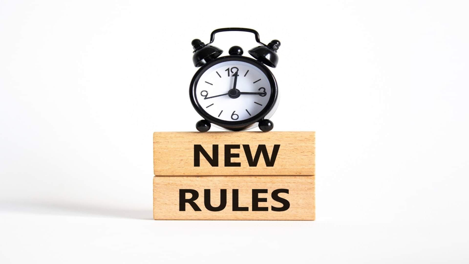 Rules Change: 1 नवंबर से बदल रहा बैंकिंग से जुड़ा यह बड़ा नियम, जानिए आप पर क्या होगा असर Bank Rules Change from 1st November 2025 Banking Rule to Change Nominees Name Limit Extend