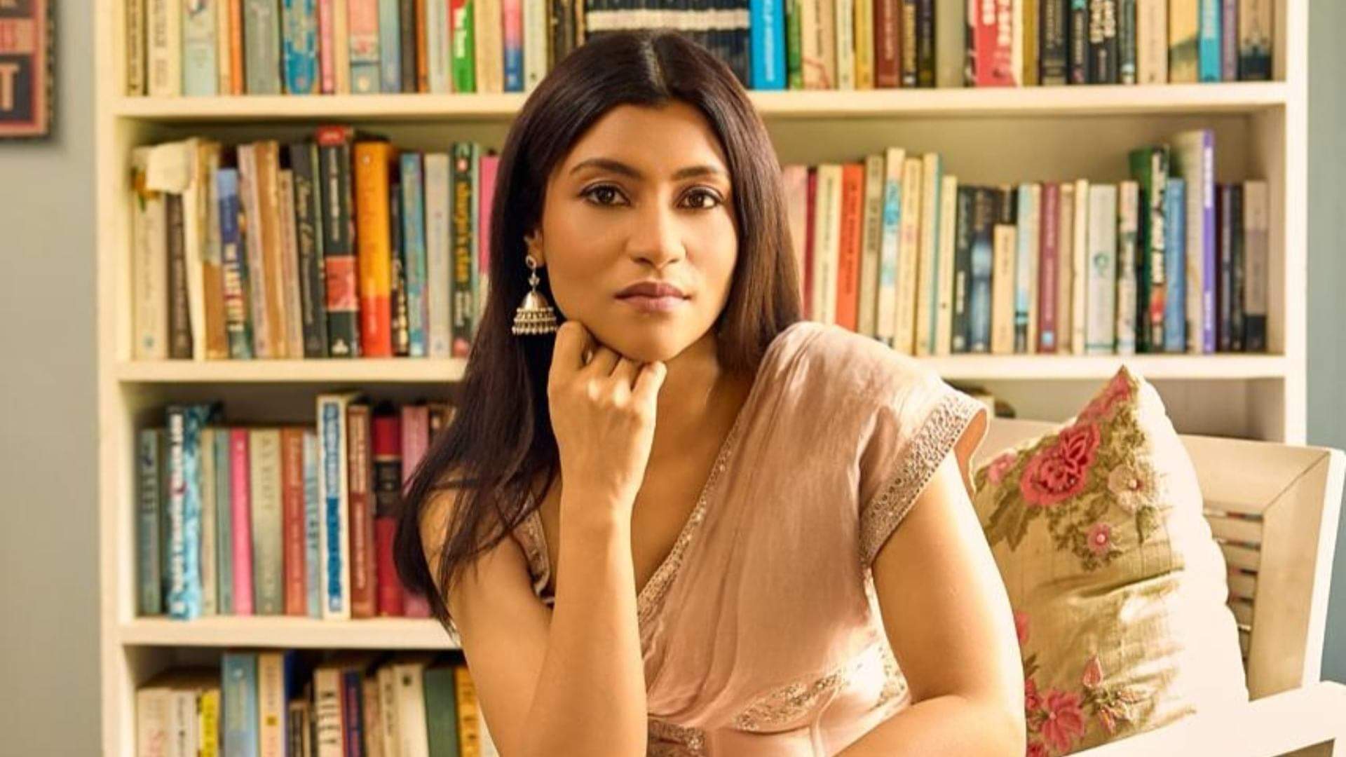 बॉलीवुड में 8 घंटे की शिफ्ट पर शुरू हुई बहस, अब तक इन एक्टर्स-डायरेक्टर्स ने दिए बयान Bollywood Controversies Actors Directors Statement on 8 Hours Shift Deepika Padukone Rani Mukerji