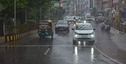 Weather Update: पुरवइया ने नमी बढ़ाई, हुई झमाझम बारिश, मौसम विभाग ने दी ये जानकारी Weather Update: East wind increased humidity, heavy rain occurred