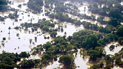 Odisha Flood: ओडिशा में बाढ़ का कहर, बालासोर में अधिक असर; 100 गांवों में जलभराव से जनजीवन बुरी तरह प्रभावित Odisha Flood 100 villages water Balasore Jajpur Baripada Disaster Mgmt Subarnarekha Budhabalang Jalaka rivers