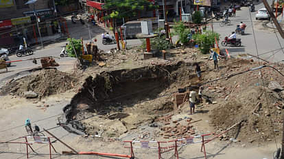 Kanpur: ब्रह्मनगर चौराहे पर 36 फीट क्षतिग्रस्त हुआ नाला, डेढ़ माह दुश्वारियां झेलेंगे लोग 36 feet of drain damaged at Brahmanagar intersection, people will face difficulties for one and a half months
