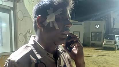 Budaun News: मुहर्रम के जुलूस में हुआ विवाद गर्माया, दो पक्षों में पथराव, सिपाही समेत छह लोग घायल Dispute during Muharram procession escalated stone pelting between two sides