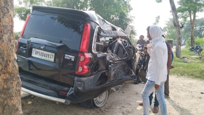 UP Accident: नीलगाय को बचाने में पेड़ से टकराई स्कॉर्पियो, दो युवकों की मौत, दो घायल, रेफर; मची चीख-पुकार UP Accident news Scorpio collided with tree trying to save Nilgai two youths died and were referred